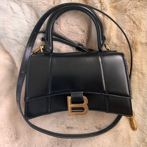 *NWT* Balenciaga Hourglass XS Black